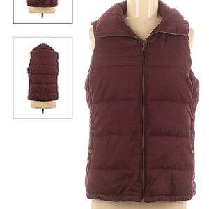 Old Navy Women’s Maroon Puffer Vest